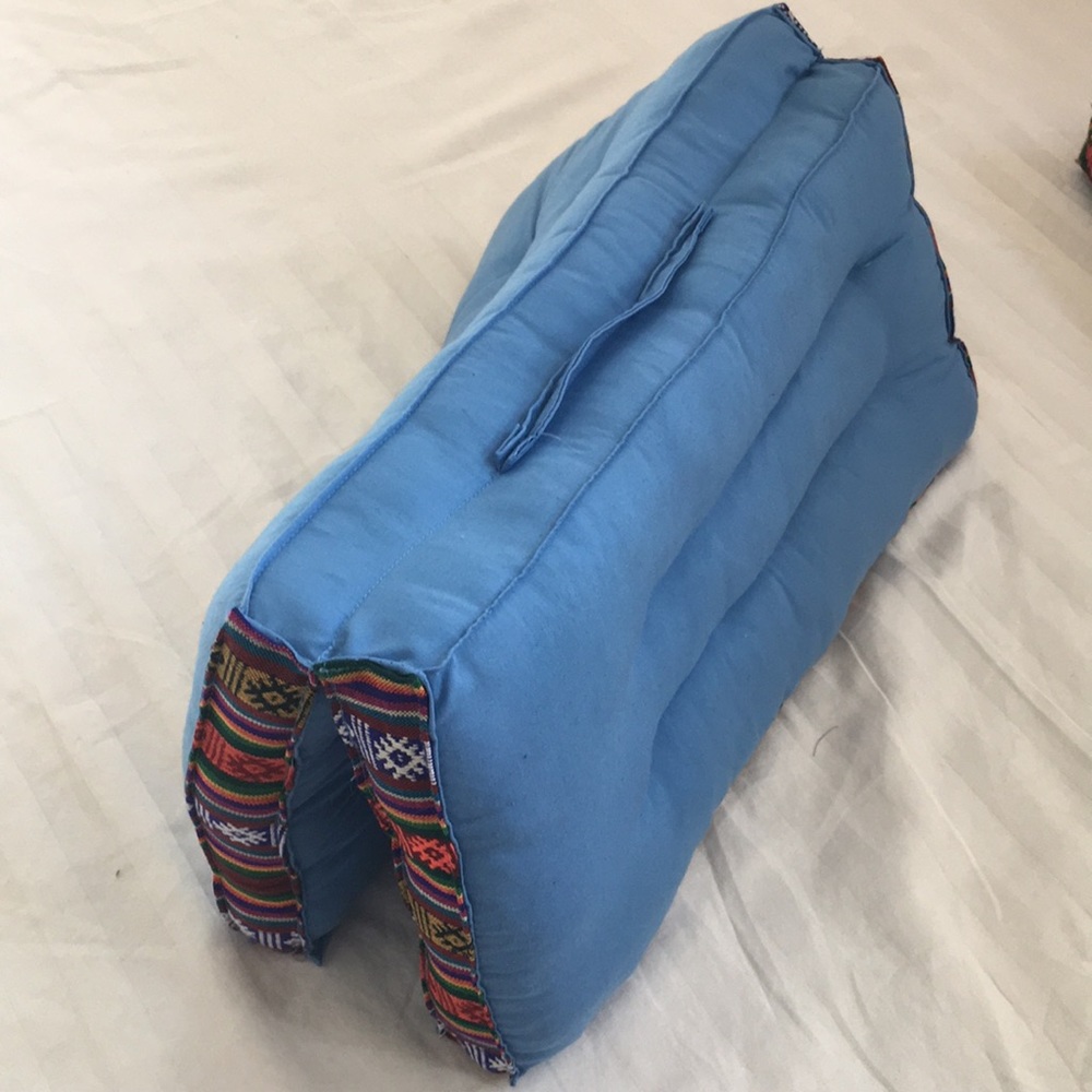 4.99 Ship LIGHT BLUE Yoga Meditation Cushion